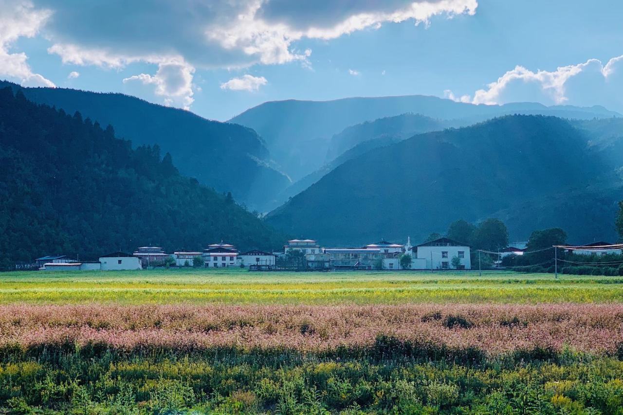 Shangri-La Dala Pasture Hotel Deqen Eksteriør bilde
